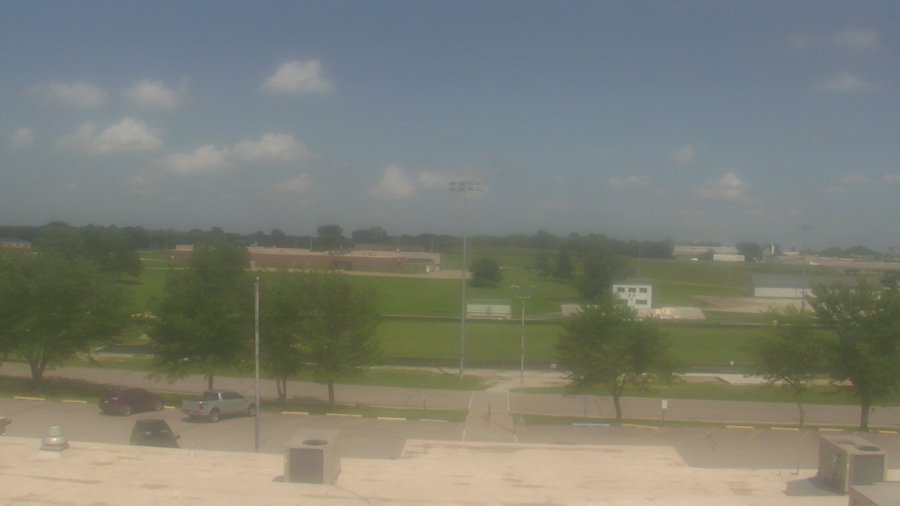 Thumbnail for current weather camera view from South Harrison School Dist R2 in Bethany, Missouri