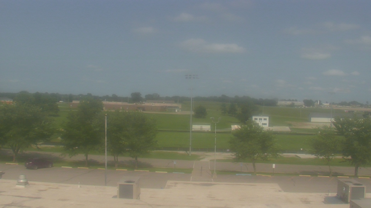Thumbnail for current weather camera view from South Harrison School Dist R2 in Bethany, Missouri