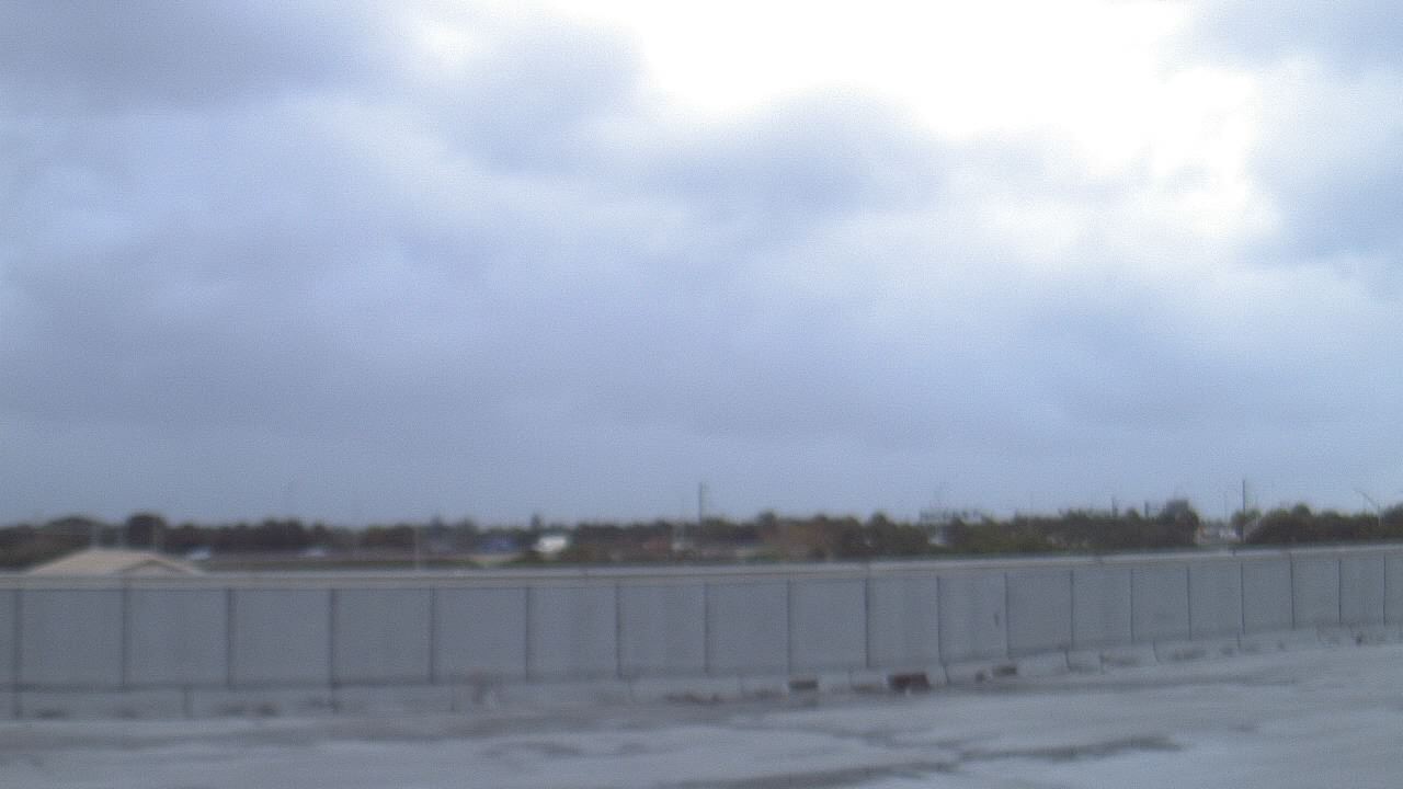 Thumbnail for current weather camera view from Forest Park ES in Boynton Beach, Florida