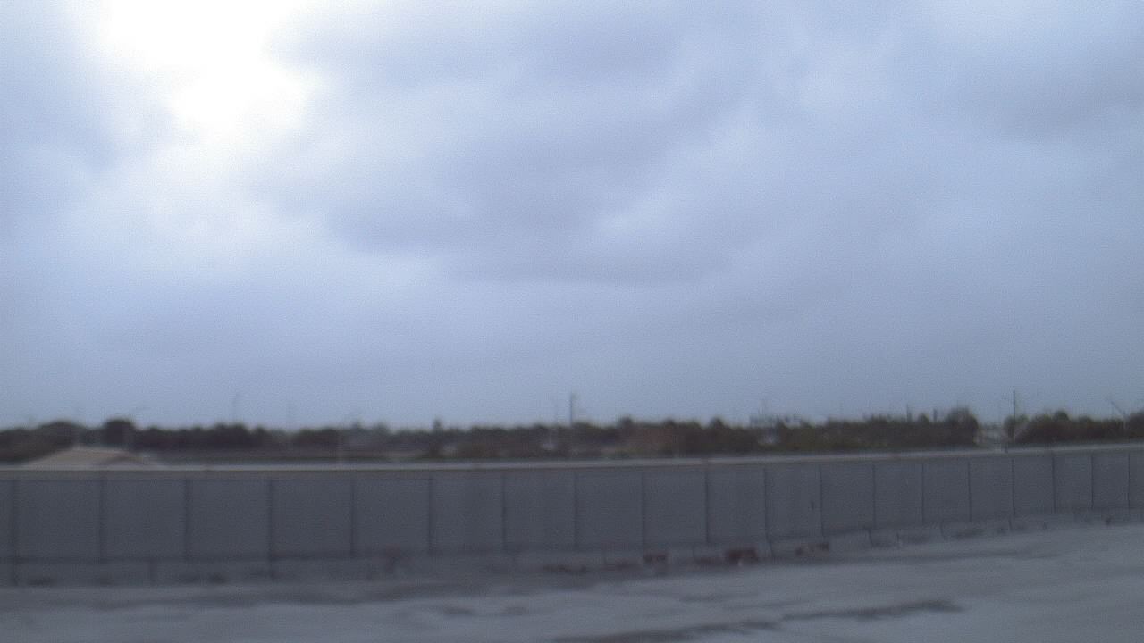 Thumbnail for current weather camera view from Forest Park ES in Boynton Beach, Florida