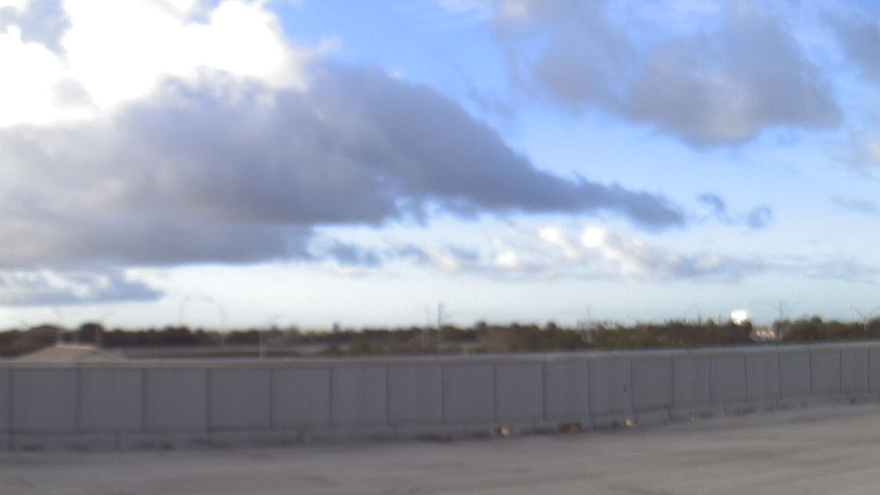 Thumbnail for current weather camera view from Forest Park ES in Boynton Beach, Florida