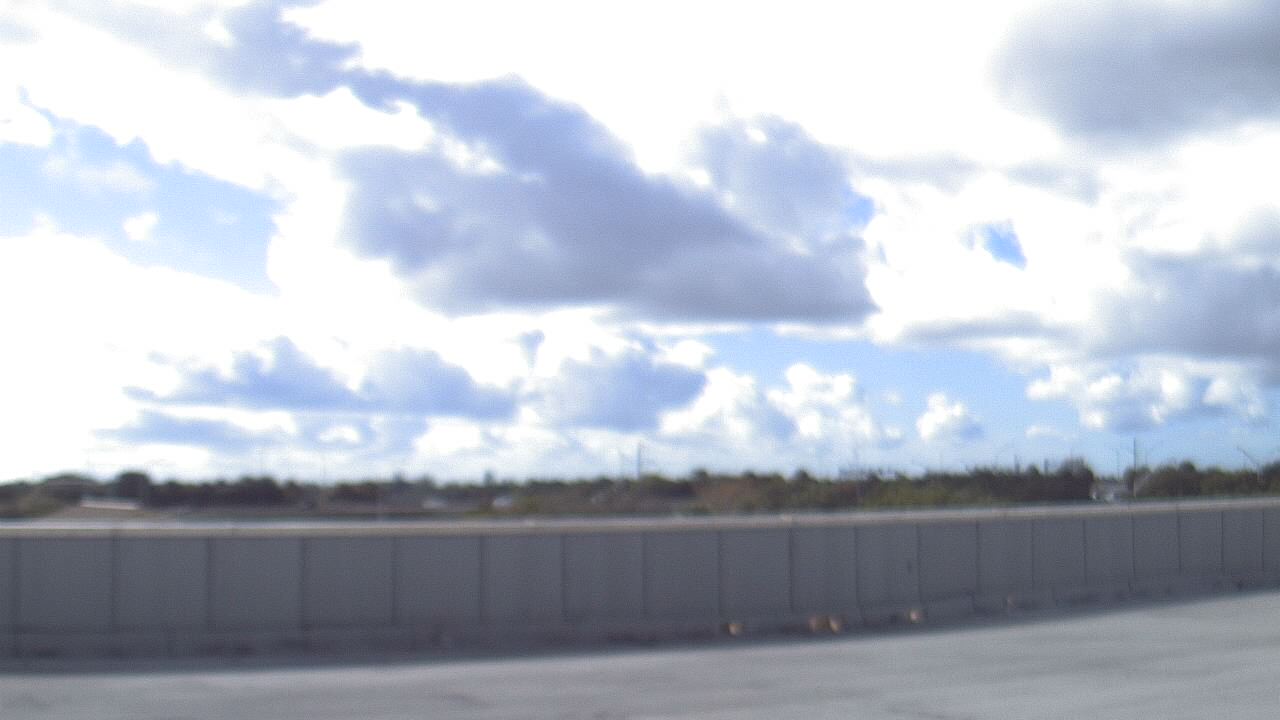 Thumbnail for current weather camera view from Forest Park ES in Boynton Beach, Florida