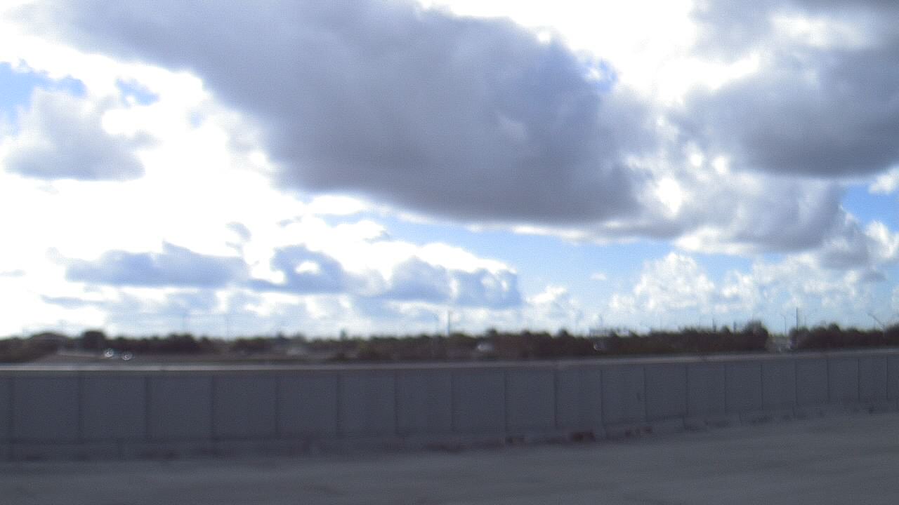 Thumbnail for current weather camera view from Forest Park ES in Boynton Beach, Florida