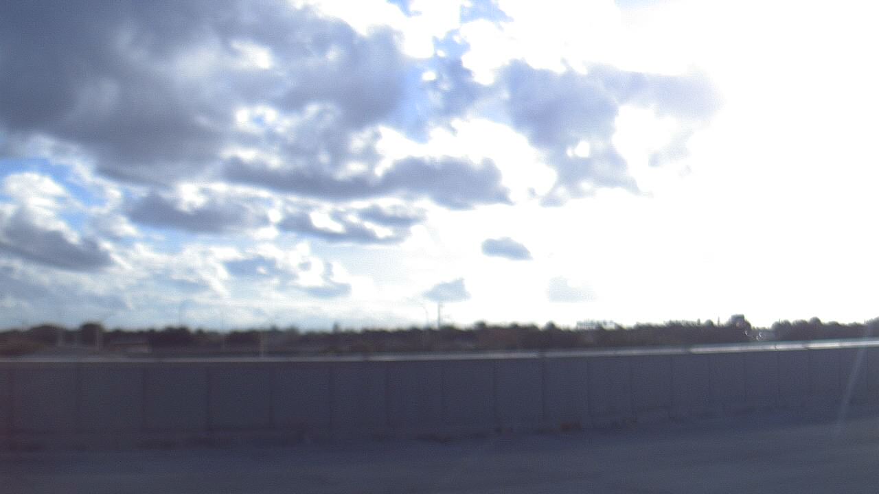 Thumbnail for current weather camera view from Forest Park ES in Boynton Beach, Florida