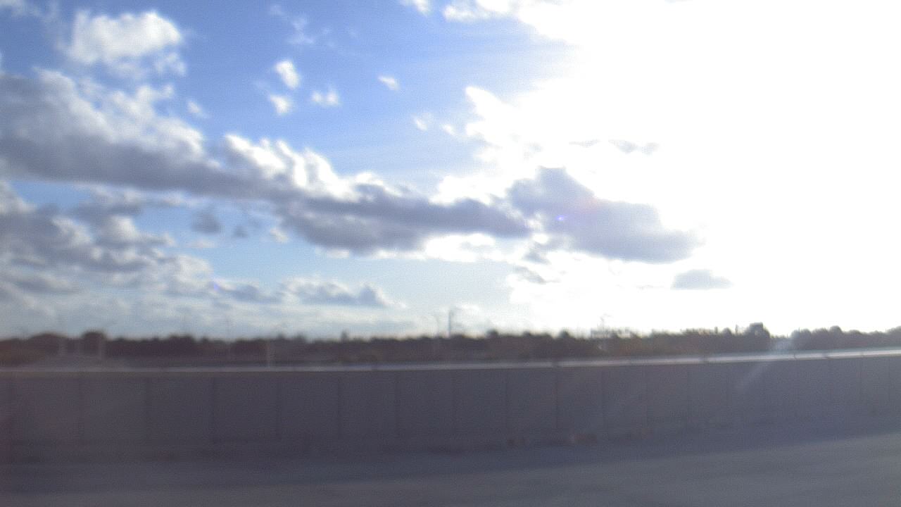 Thumbnail for current weather camera view from Forest Park ES in Boynton Beach, Florida