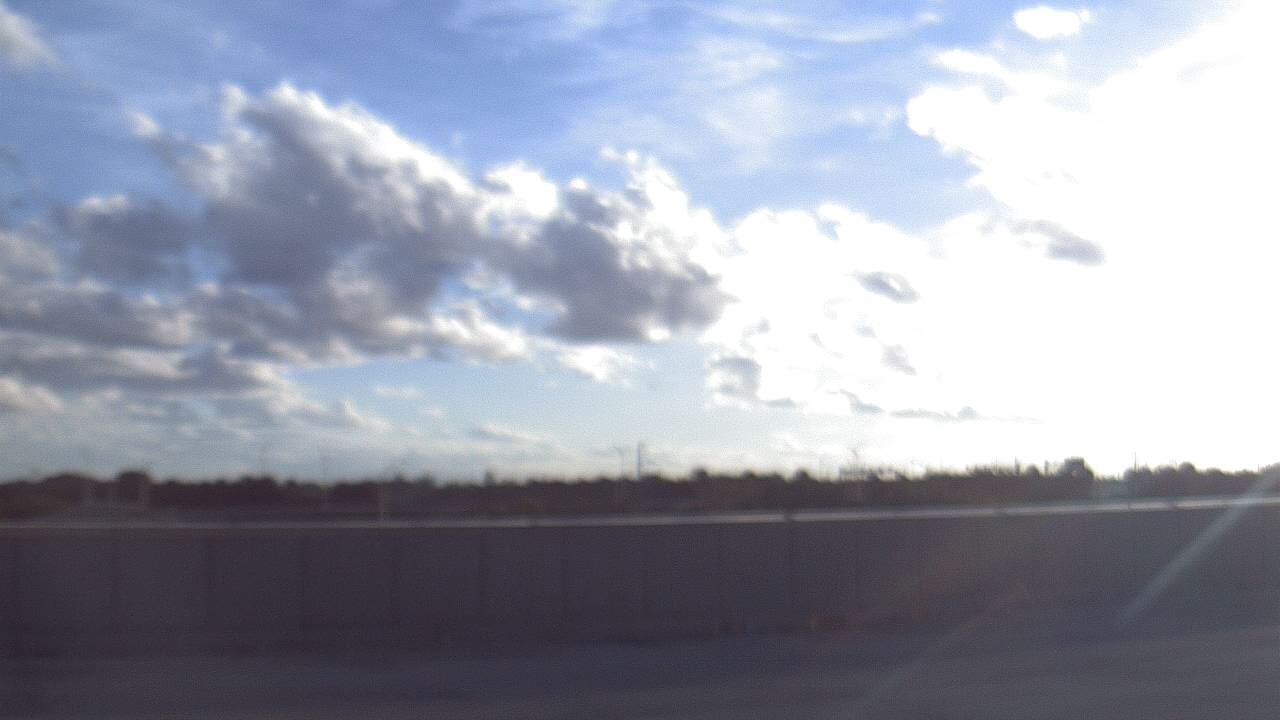 Thumbnail for current weather camera view from Forest Park ES in Boynton Beach, Florida