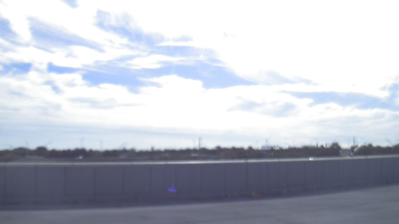 Thumbnail for current weather camera view from Forest Park ES in Boynton Beach, Florida