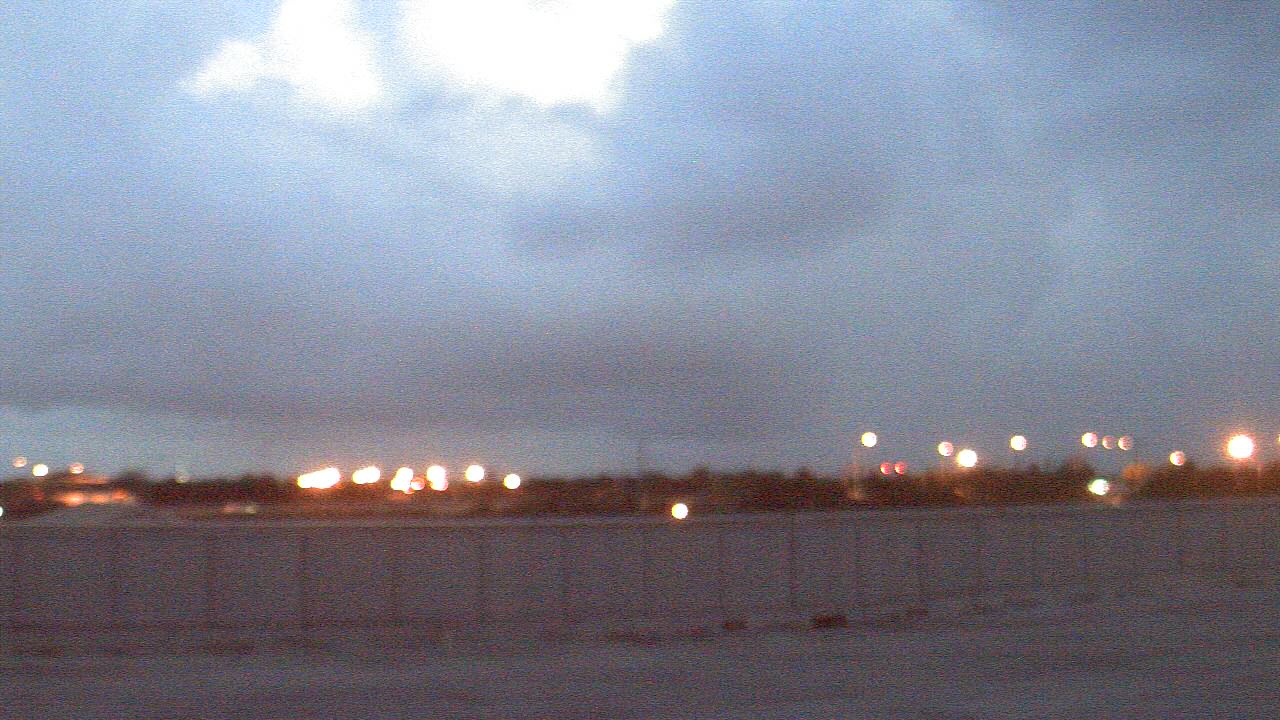 Thumbnail for current weather camera view from Forest Park ES in Boynton Beach, Florida