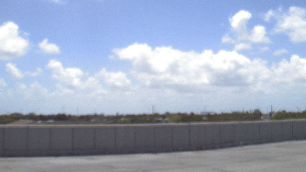 Thumbnail for current weather camera view from Forest Park ES in Boynton Beach, Florida