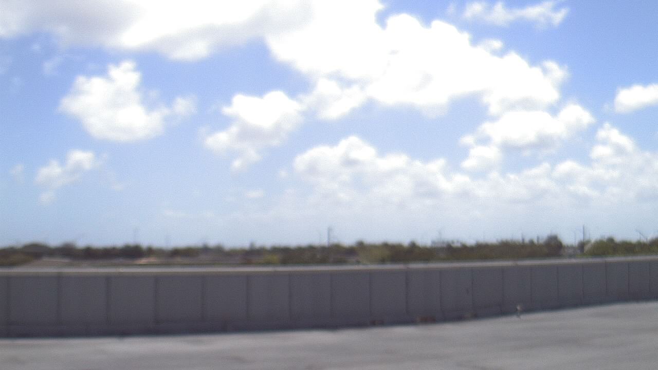 Thumbnail for current weather camera view from Forest Park ES in Boynton Beach, Florida