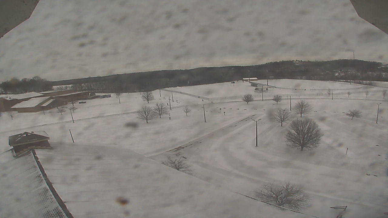 Thumbnail for current weather camera view from Central ES in Cambridge, Ohio