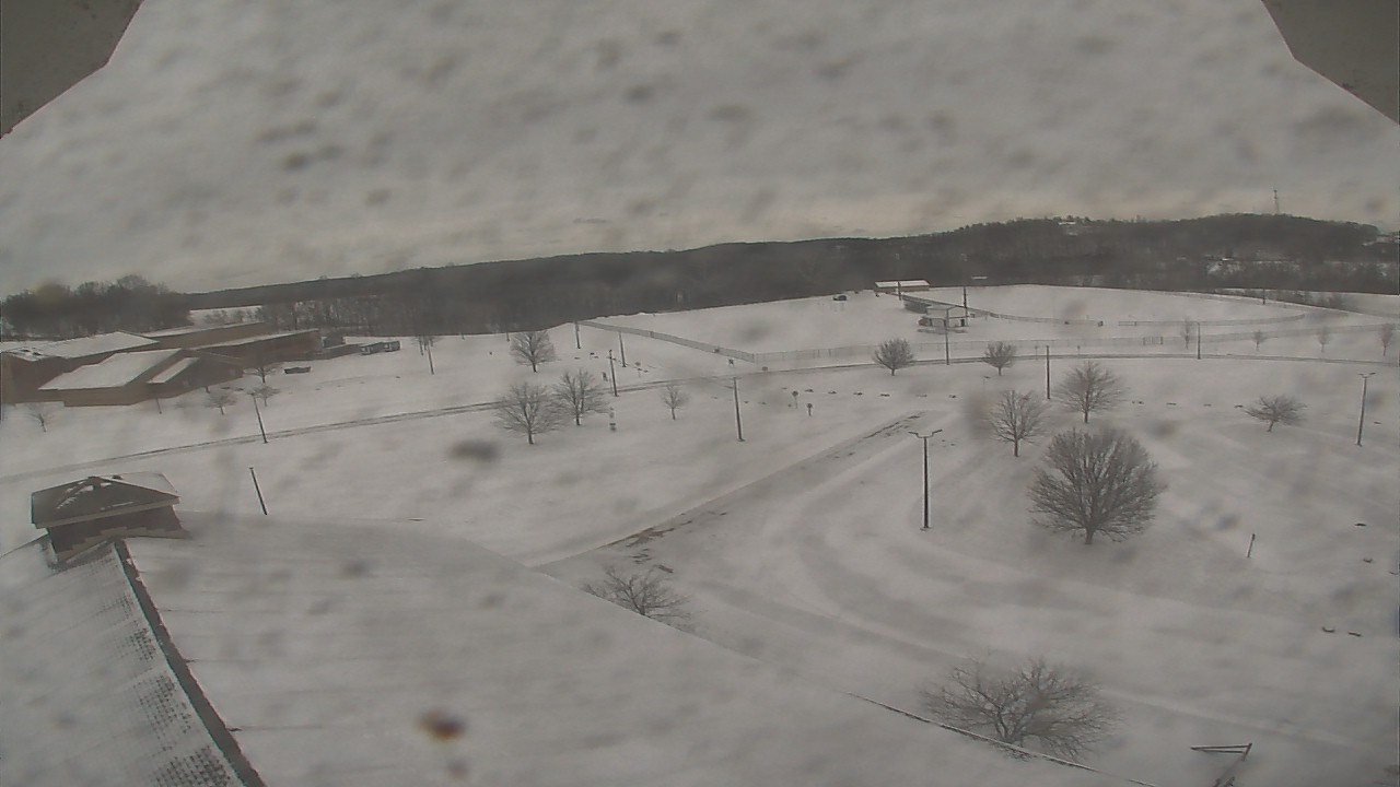Thumbnail for current weather camera view from Central ES in Cambridge, Ohio