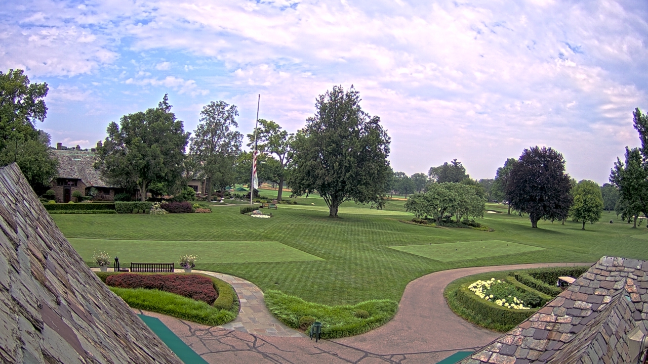 Thumbnail for current weather camera view from Country Club of Detroit in Grosse Pointe Farms, Michigan
