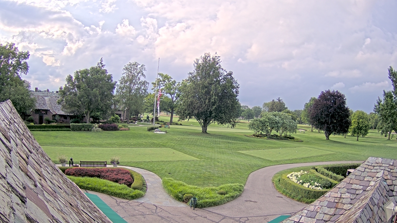 Thumbnail for current weather camera view from Country Club of Detroit in Grosse Pointe Farms, Michigan