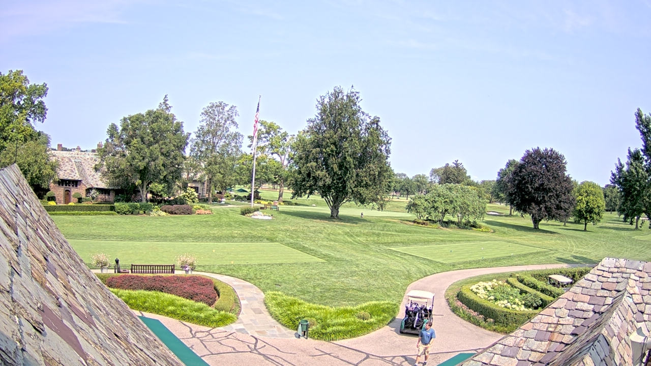 Thumbnail for current weather camera view from Country Club of Detroit in Grosse Pointe Farms, Michigan