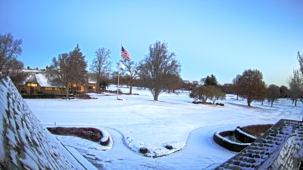 Thumbnail for current weather camera view from Country Club of Detroit in Grosse Pointe Farms, Michigan