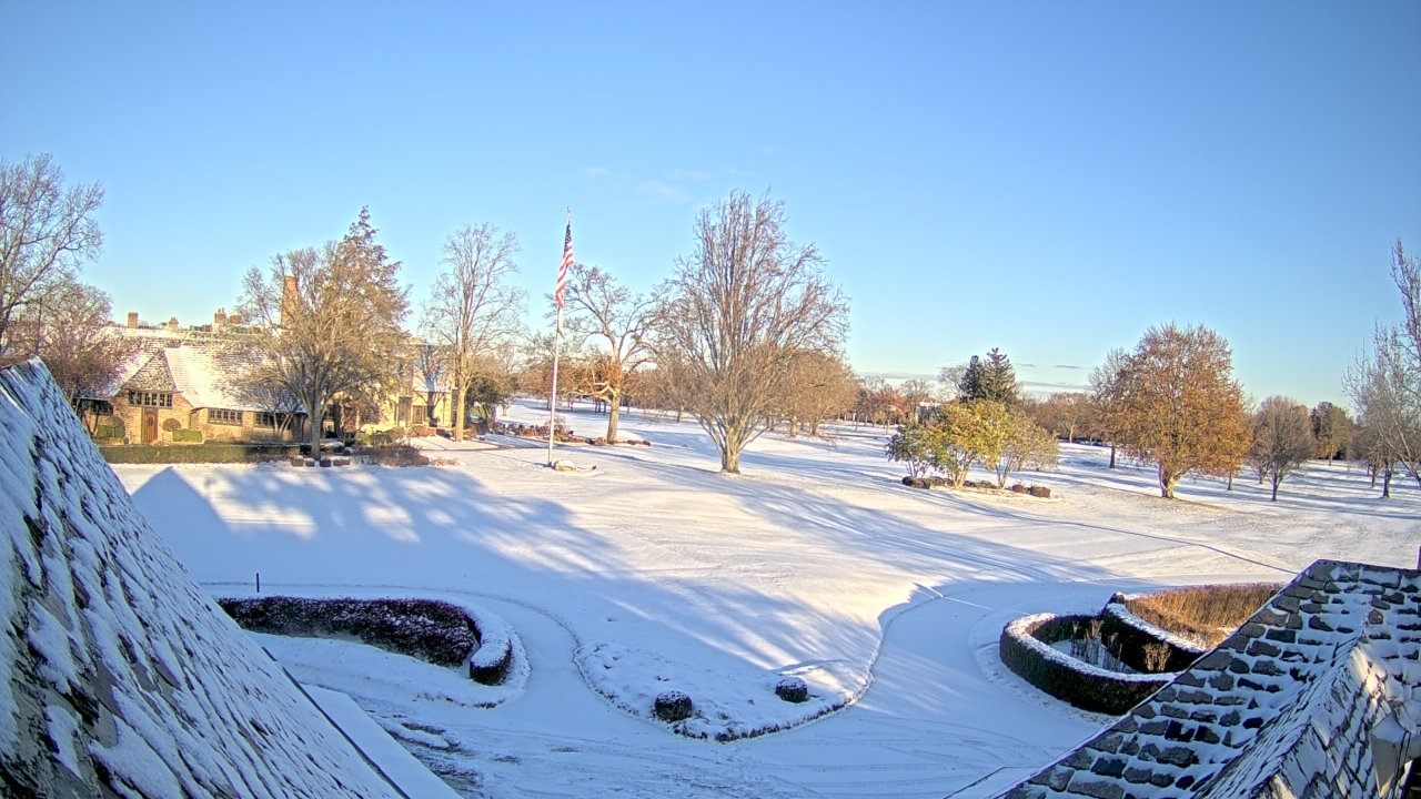 Thumbnail for current weather camera view from Country Club of Detroit in Grosse Pointe Farms, Michigan