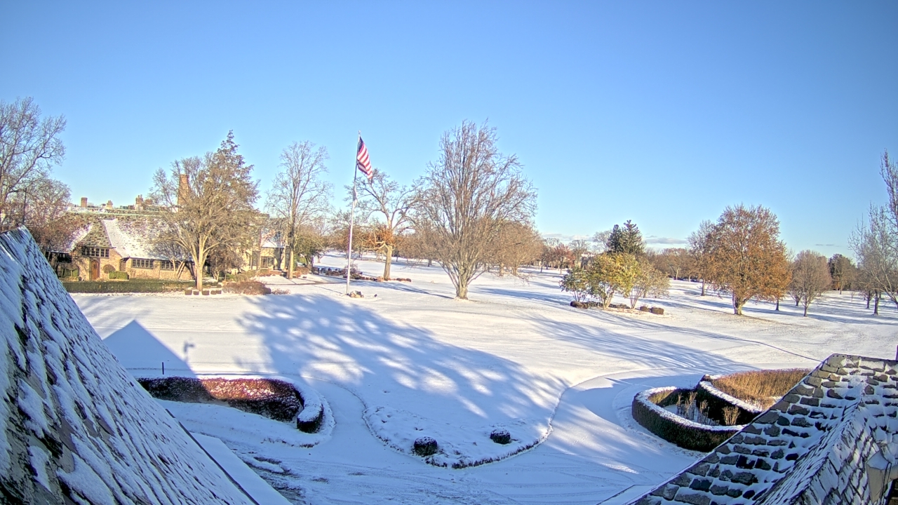 Thumbnail for current weather camera view from Country Club of Detroit in Grosse Pointe Farms, Michigan