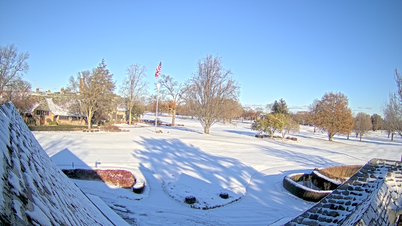 Thumbnail for current weather camera view from Country Club of Detroit in Grosse Pointe Farms, Michigan