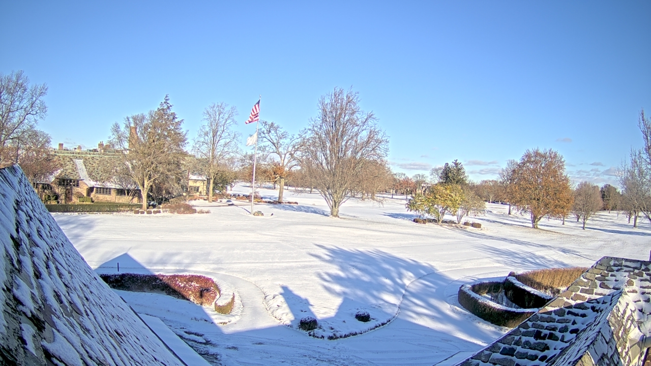 Thumbnail for current weather camera view from Country Club of Detroit in Grosse Pointe Farms, Michigan
