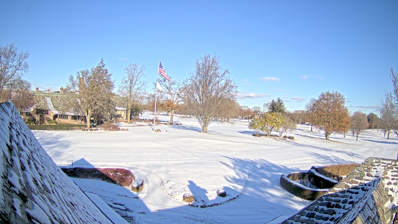 Thumbnail for current weather camera view from Country Club of Detroit in Grosse Pointe Farms, Michigan