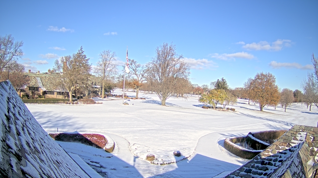Thumbnail for current weather camera view from Country Club of Detroit in Grosse Pointe Farms, Michigan