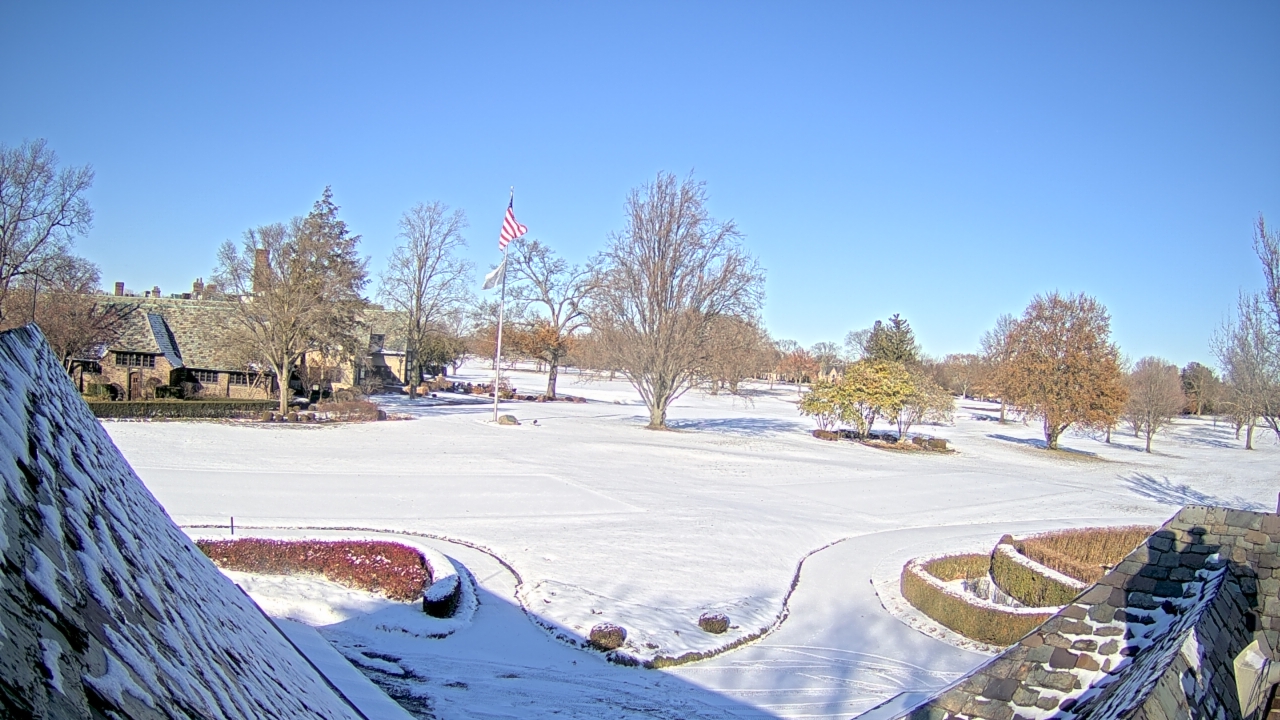 Thumbnail for current weather camera view from Country Club of Detroit in Grosse Pointe Farms, Michigan
