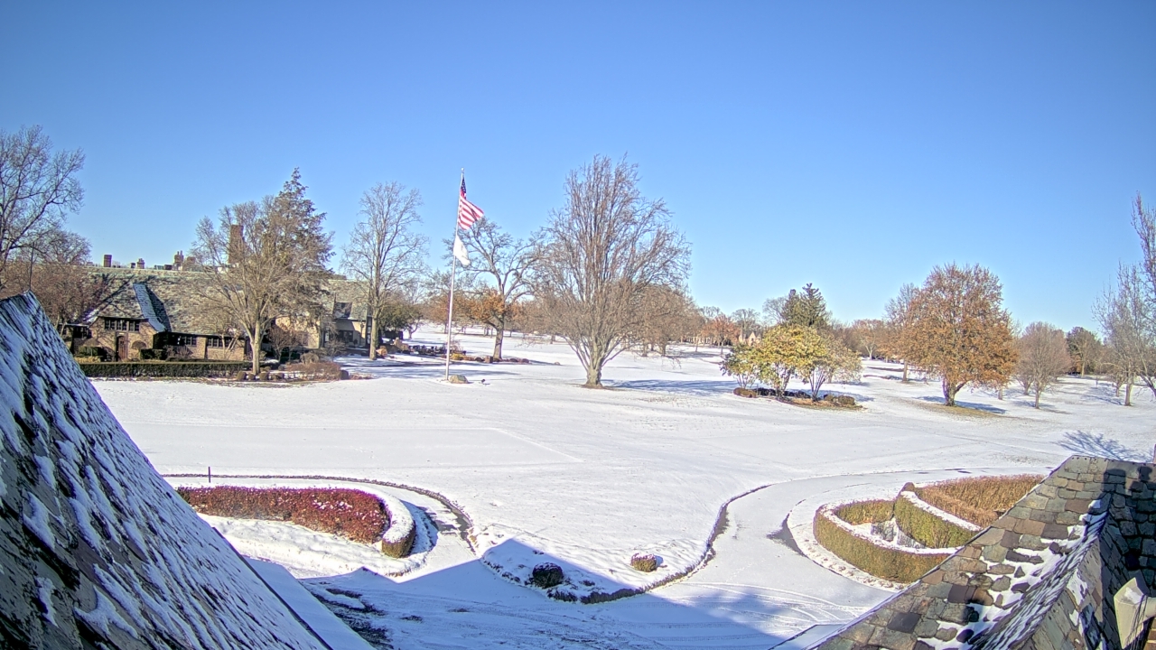 Thumbnail for current weather camera view from Country Club of Detroit in Grosse Pointe Farms, Michigan