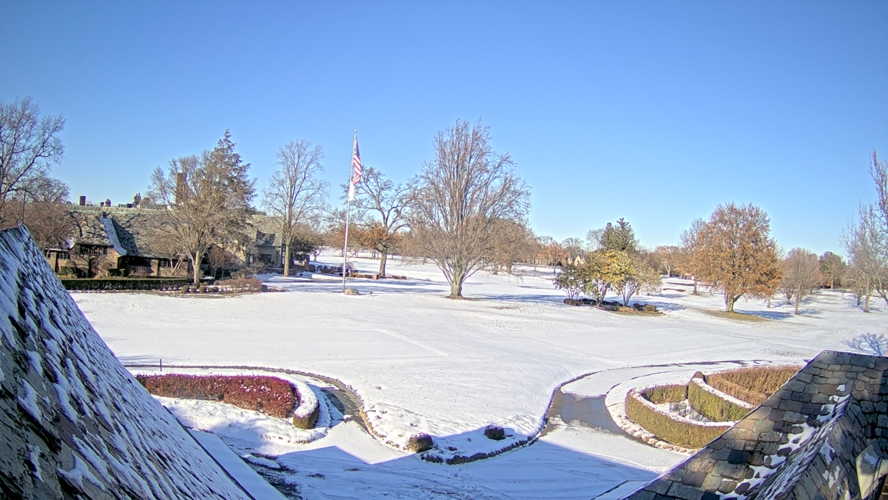 Thumbnail for current weather camera view from Country Club of Detroit in Grosse Pointe Farms, Michigan