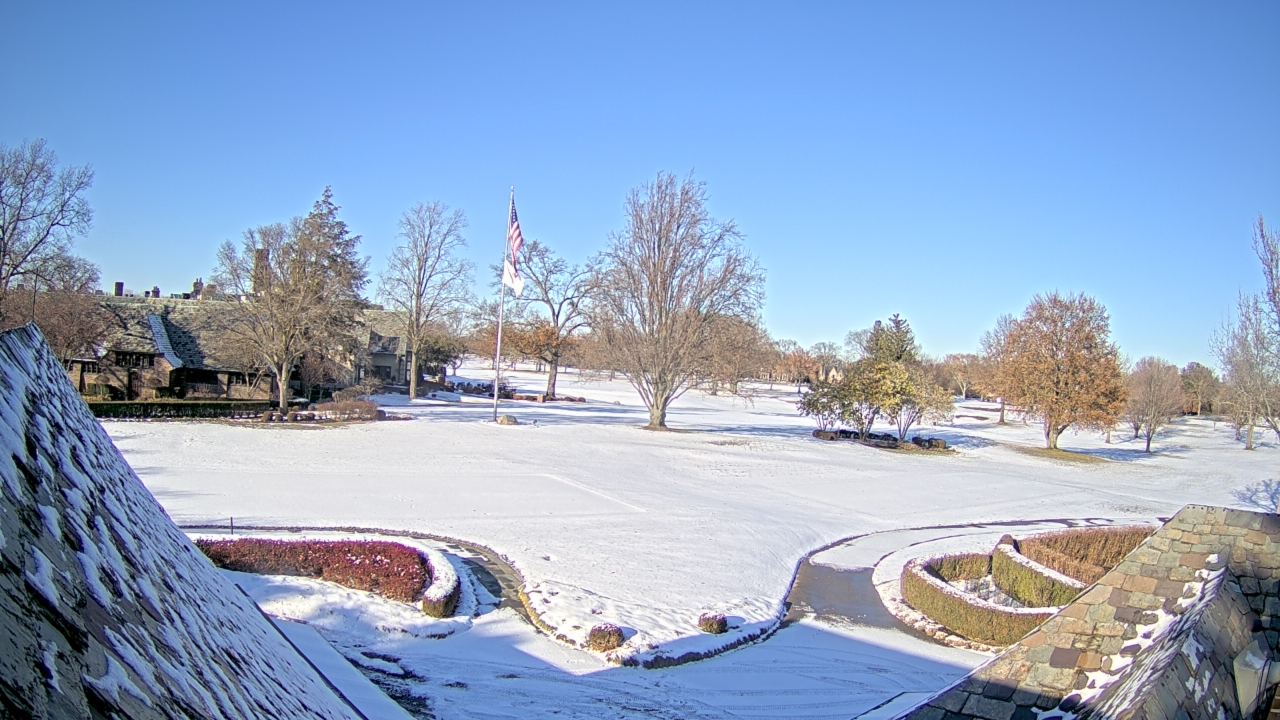 Thumbnail for current weather camera view from Country Club of Detroit in Grosse Pointe Farms, Michigan