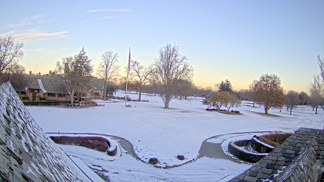 Thumbnail for current weather camera view from Country Club of Detroit in Grosse Pointe Farms, Michigan