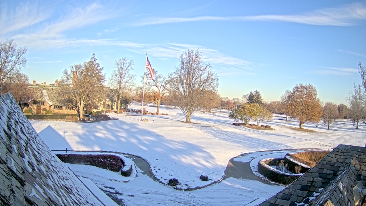Thumbnail for current weather camera view from Country Club of Detroit in Grosse Pointe Farms, Michigan