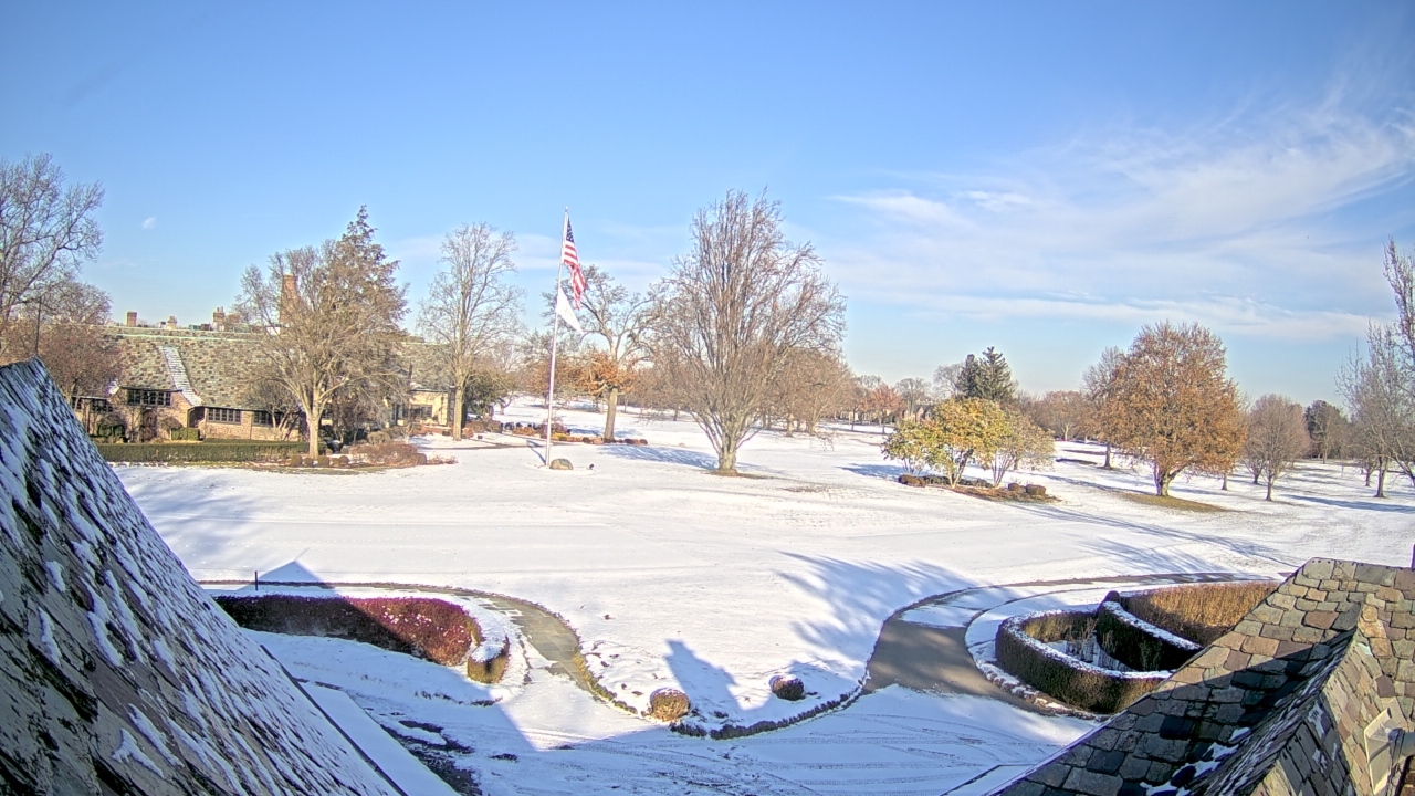 Thumbnail for current weather camera view from Country Club of Detroit in Grosse Pointe Farms, Michigan