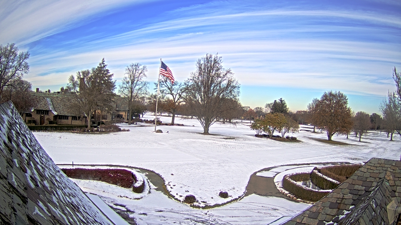 Thumbnail for current weather camera view from Country Club of Detroit in Grosse Pointe Farms, Michigan