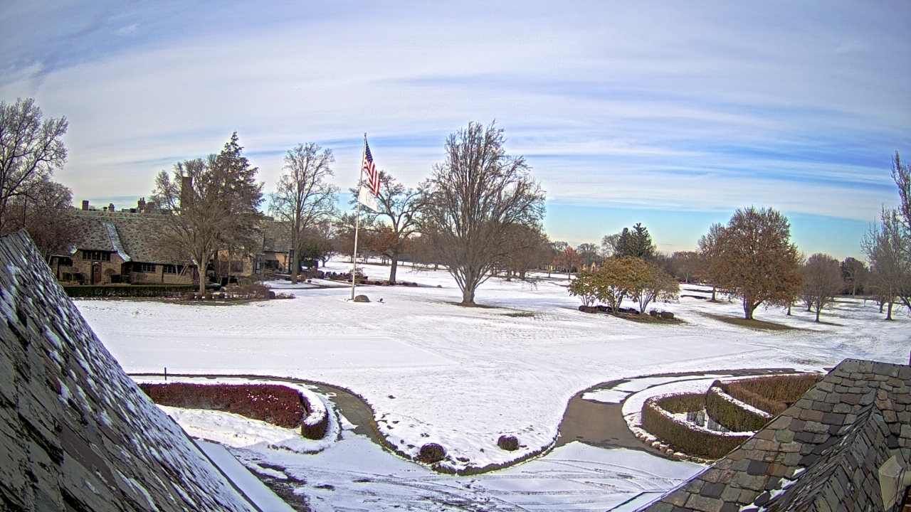Thumbnail for current weather camera view from Country Club of Detroit in Grosse Pointe Farms, Michigan