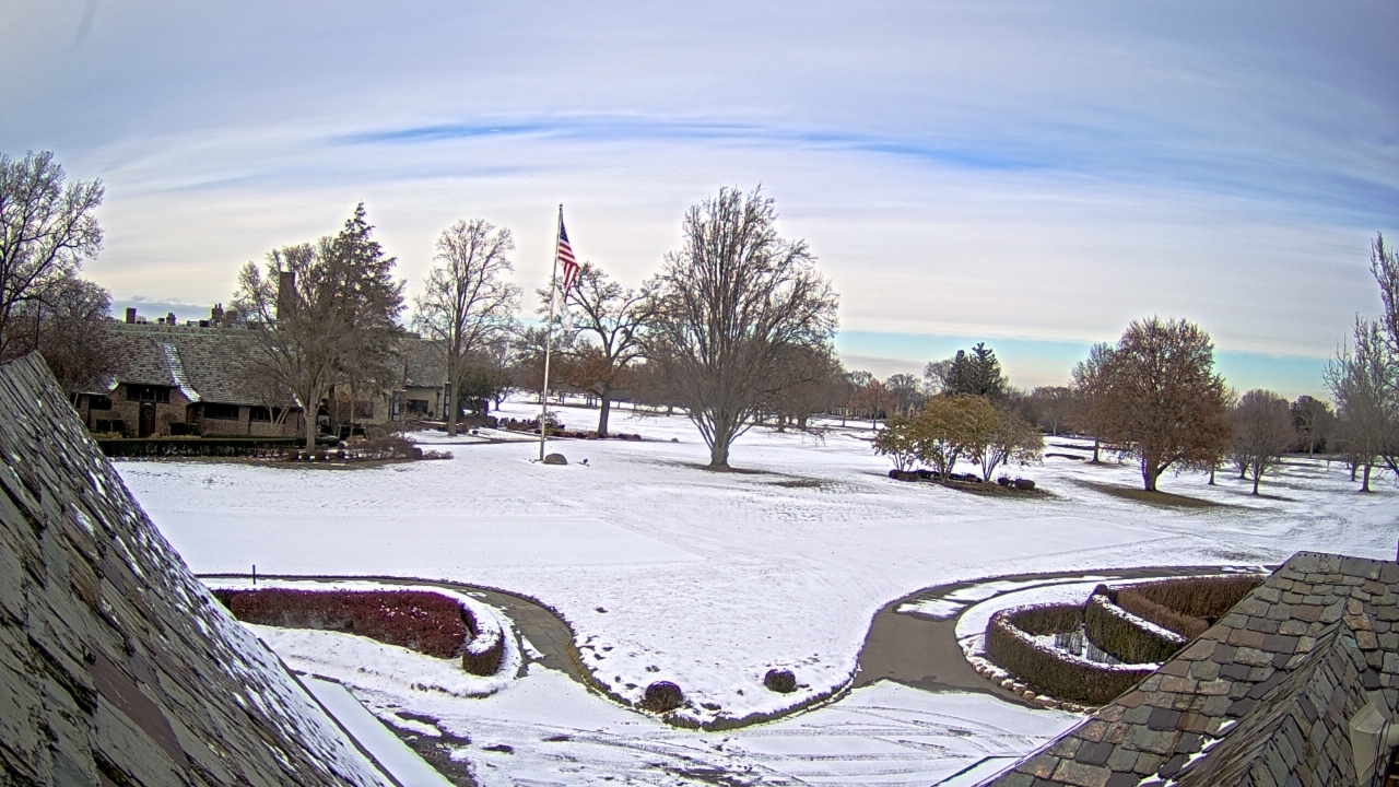 Thumbnail for current weather camera view from Country Club of Detroit in Grosse Pointe Farms, Michigan