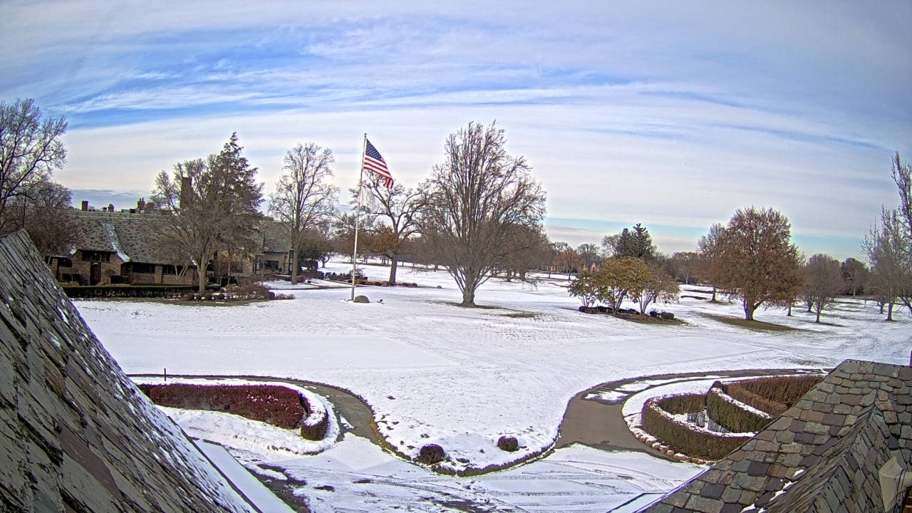 Thumbnail for current weather camera view from Country Club of Detroit in Grosse Pointe Farms, Michigan