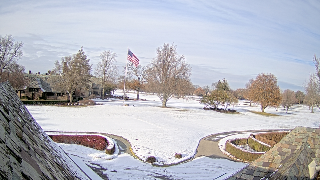 Thumbnail for current weather camera view from Country Club of Detroit in Grosse Pointe Farms, Michigan