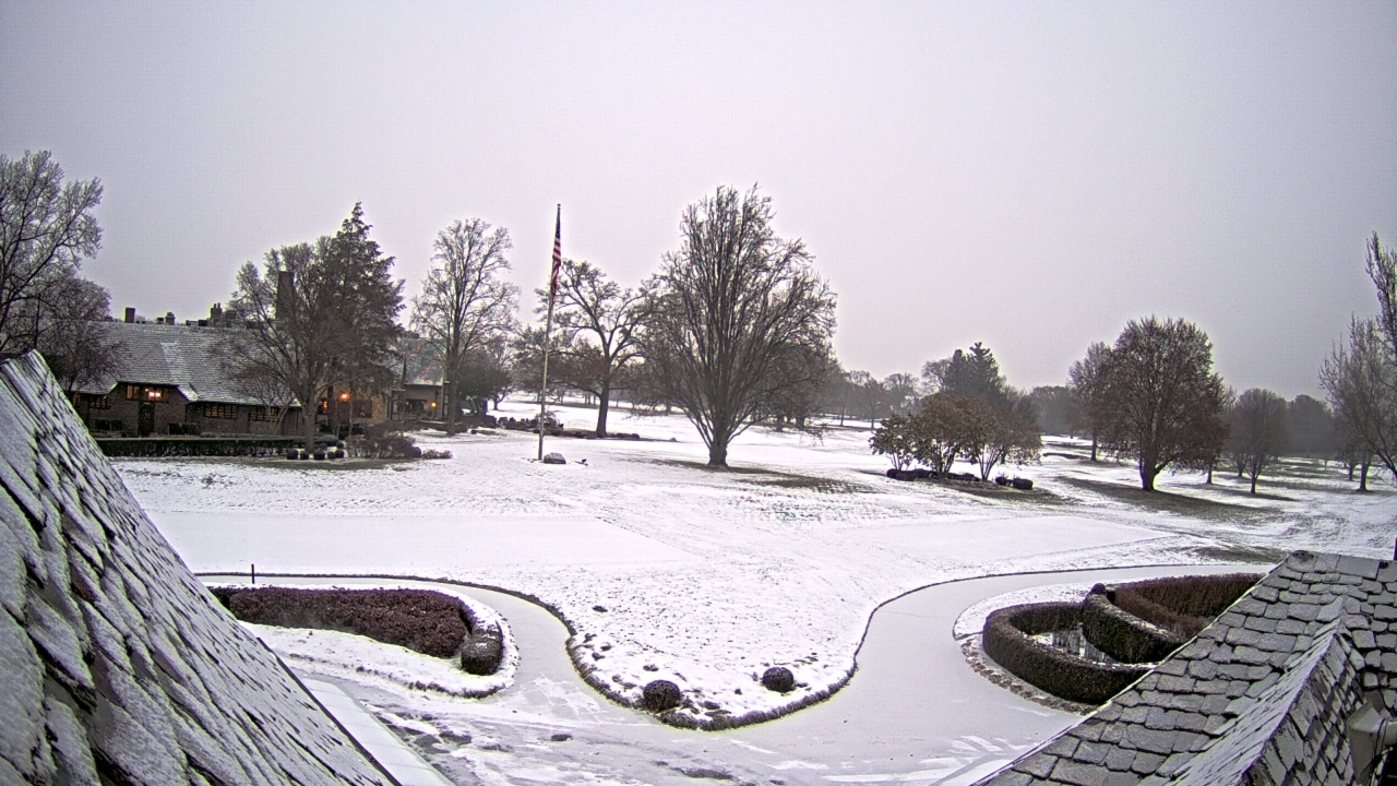 Thumbnail for current weather camera view from Country Club of Detroit in Grosse Pointe Farms, Michigan