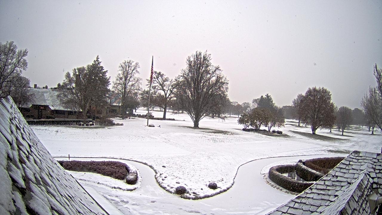 Thumbnail for current weather camera view from Country Club of Detroit in Grosse Pointe Farms, Michigan
