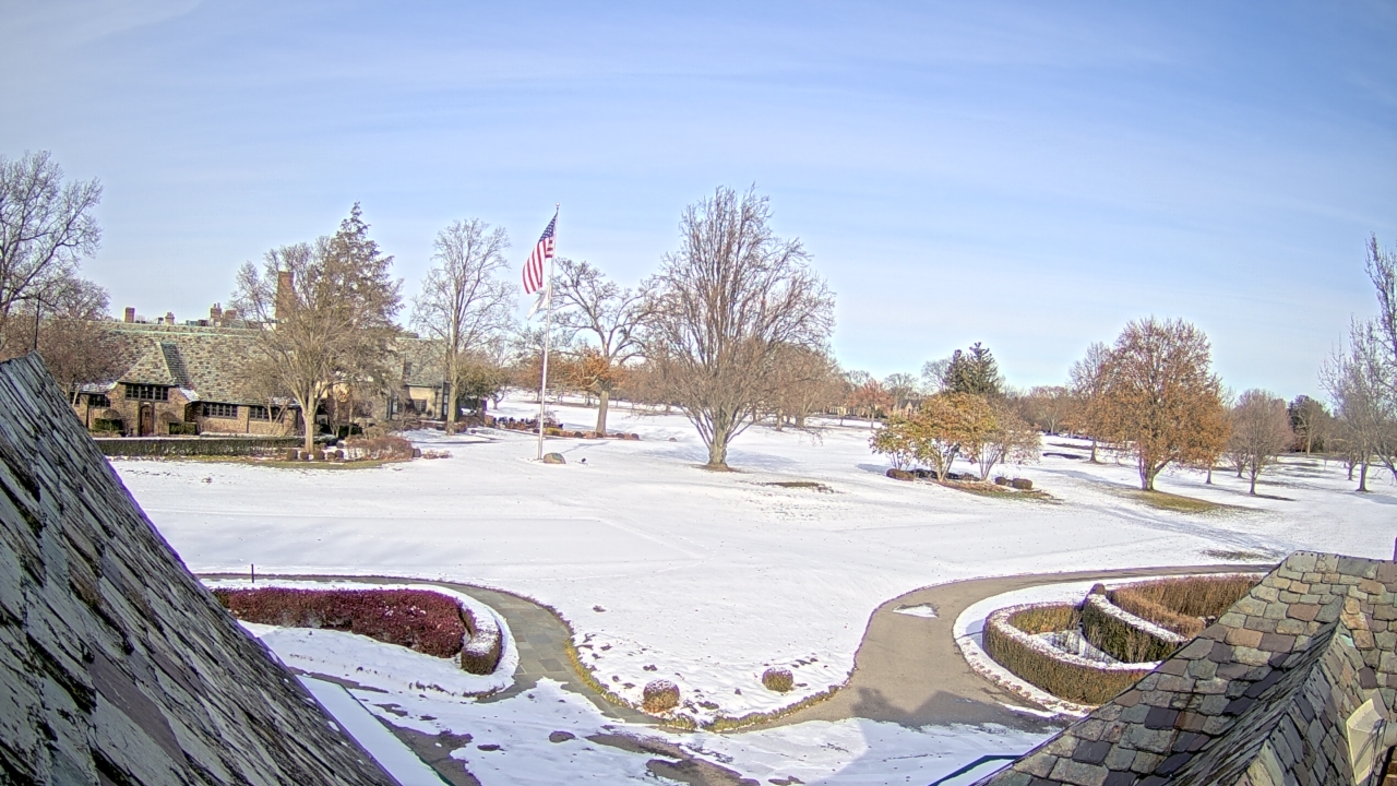 Thumbnail for current weather camera view from Country Club of Detroit in Grosse Pointe Farms, Michigan