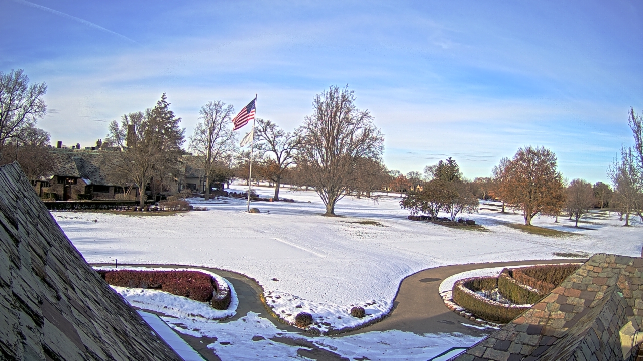 Thumbnail for current weather camera view from Country Club of Detroit in Grosse Pointe Farms, Michigan