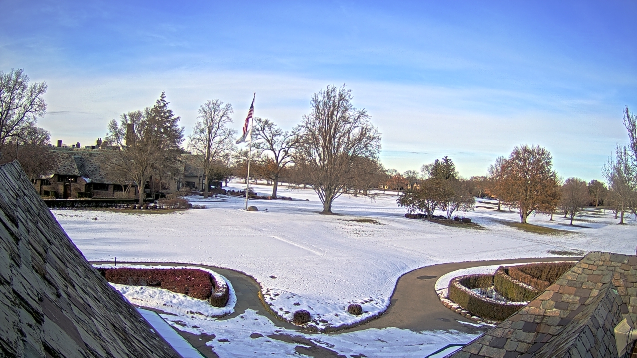 Thumbnail for current weather camera view from Country Club of Detroit in Grosse Pointe Farms, Michigan
