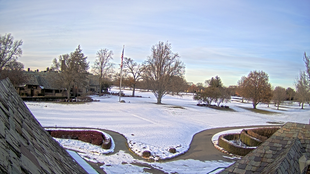 Thumbnail for current weather camera view from Country Club of Detroit in Grosse Pointe Farms, Michigan