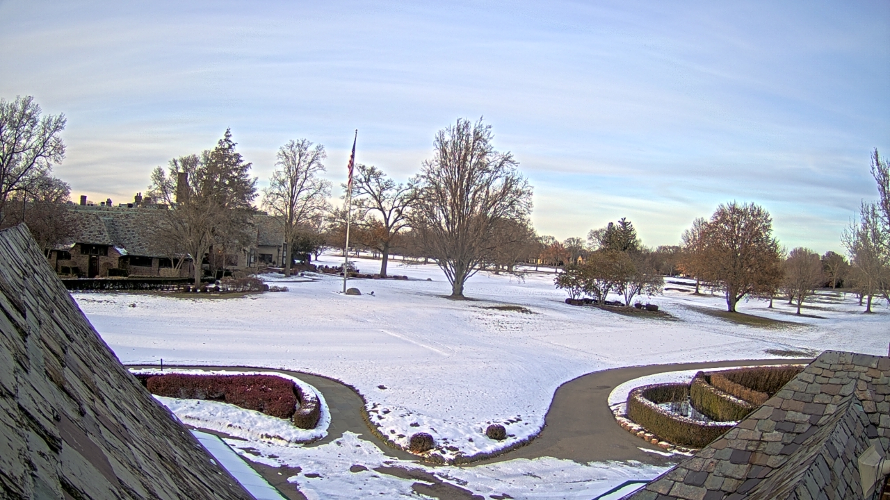 Thumbnail for current weather camera view from Country Club of Detroit in Grosse Pointe Farms, Michigan