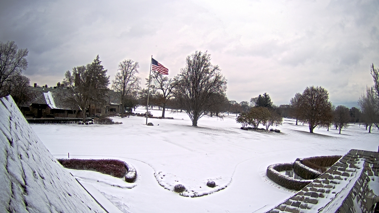 Thumbnail for current weather camera view from Country Club of Detroit in Grosse Pointe Farms, Michigan