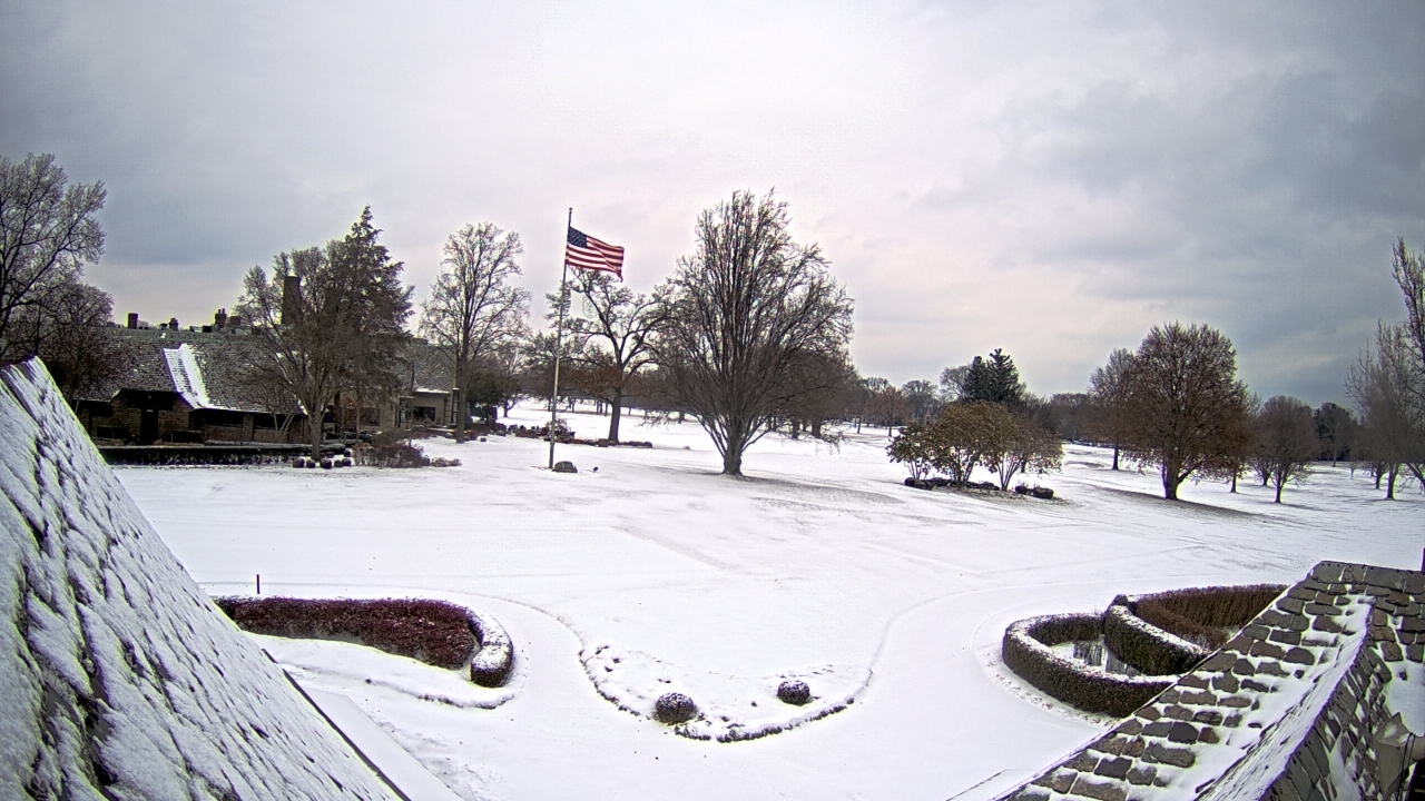 Thumbnail for current weather camera view from Country Club of Detroit in Grosse Pointe Farms, Michigan