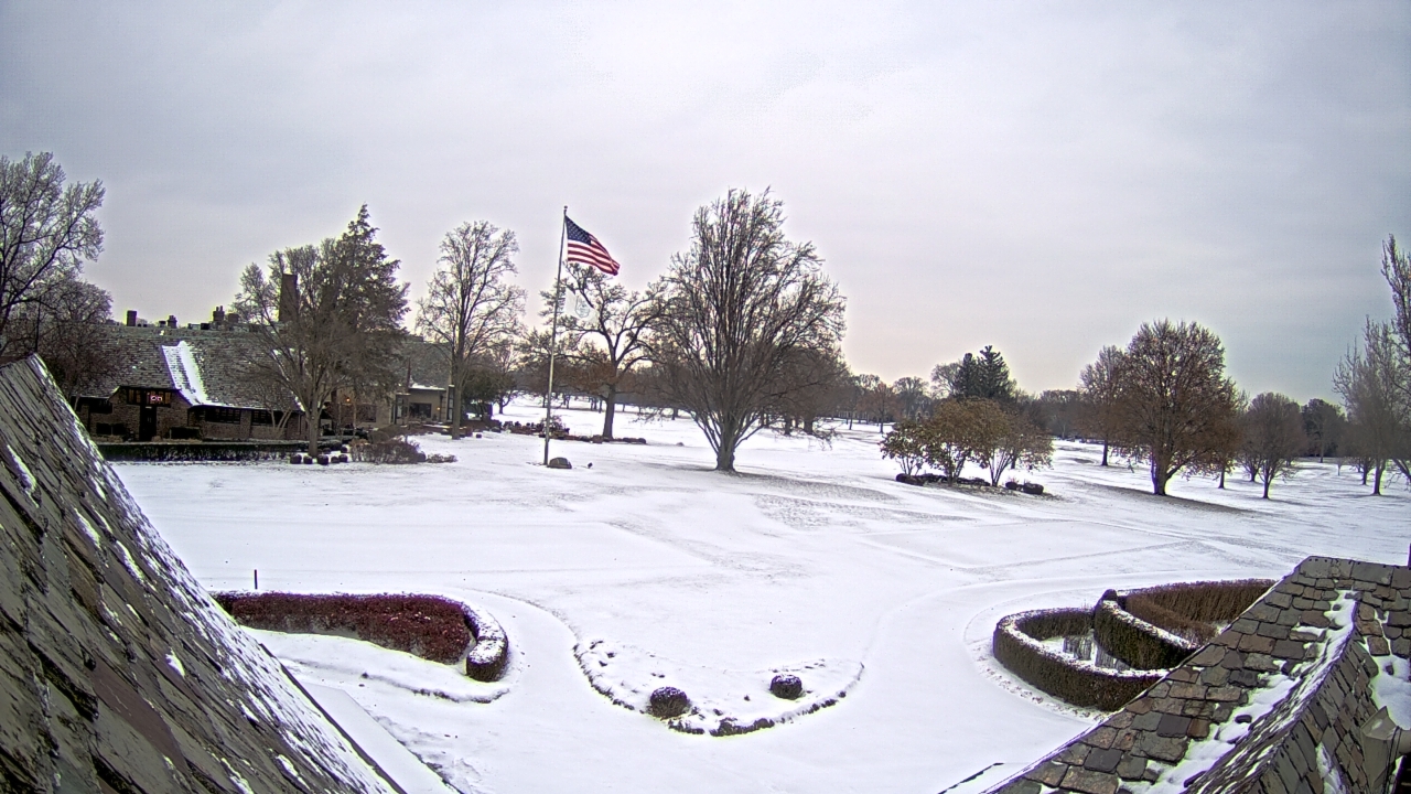 Thumbnail for current weather camera view from Country Club of Detroit in Grosse Pointe Farms, Michigan