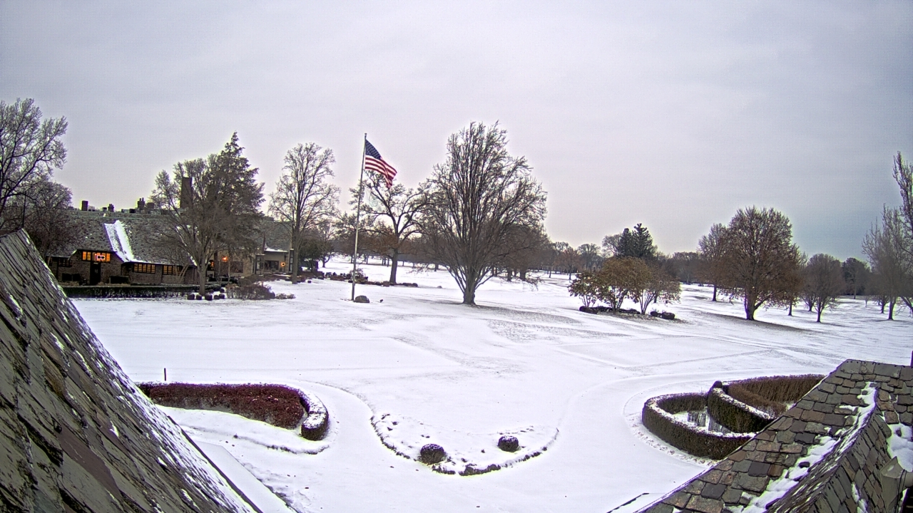 Thumbnail for current weather camera view from Country Club of Detroit in Grosse Pointe Farms, Michigan