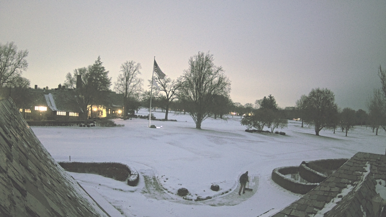 Thumbnail for current weather camera view from Country Club of Detroit in Grosse Pointe Farms, Michigan